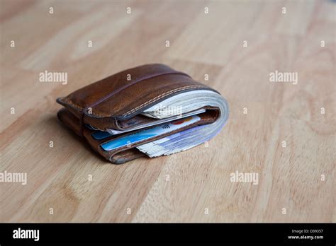 Wallet Pounds Stock Photos And Wallet Pounds Stock Images Alamy