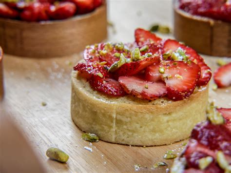 Strawberry Tart With Almond And Pistachio Cream Filling Rrecipes