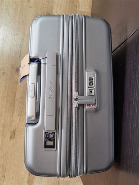 Samsonite Prestige Cm Spinner Exp With Built In Scale From Hsbc