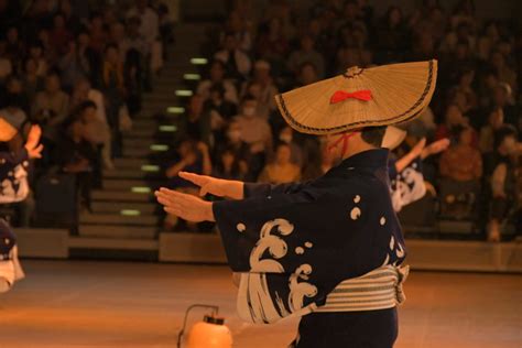 クアーズテック秦野カルチャーホールで「第42回民謡民舞大会」 神奈川・東京多摩のご近所情報 レアリア