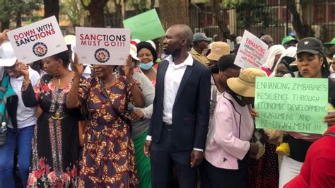 Zimbabwe Tries To Rally Support Against Western Sanctions