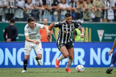 Atlético MG sai na frente mas Cruzeiro empata a final do MineiroJogada