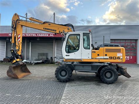 Liebherr A 904 C Litronic Engcon EC226 2017 Wheel Excavator For Sale