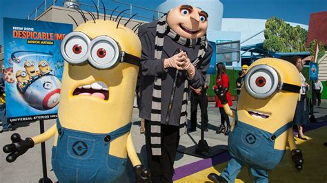 This is 2019: Universal Orlando fires Gru mascot for flashing white ...