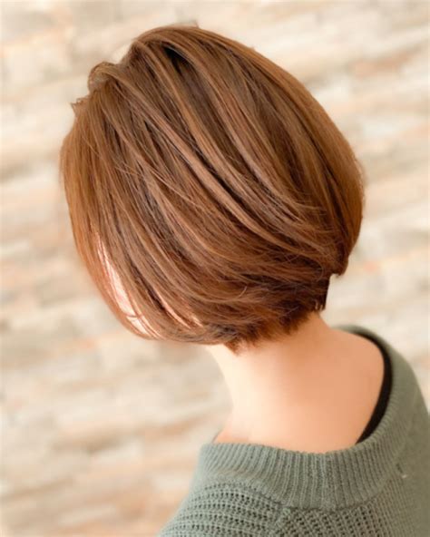 若見え！50代からのショートレイヤーは最旬ヘアスタイル