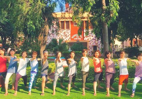 Top 10 Yoga Schools in Rishikesh, Uttarakhand, India - Rishikesh Day Tour