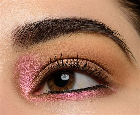 Natasha Denona Infra Nude Chromium Liquid Eyeshadow Review Swatches