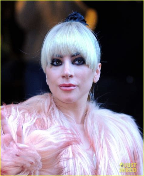 Lady Gaga Wears A Pink Fur Coat In Milan Photo 4016382 Lady Gaga