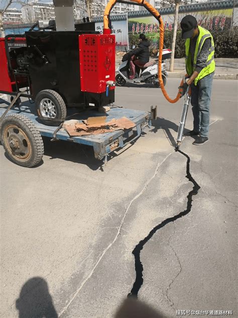 高速公路裂缝产生的原因及修复方法 路面