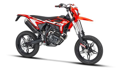 Motorrad Vergleich Beta RR Enduro 4T 125 LC 2014 Vs Beta RR Motard 125