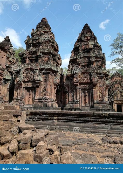 Elaborate Pink Limestone Carving Telling The Ancient Indian Epic