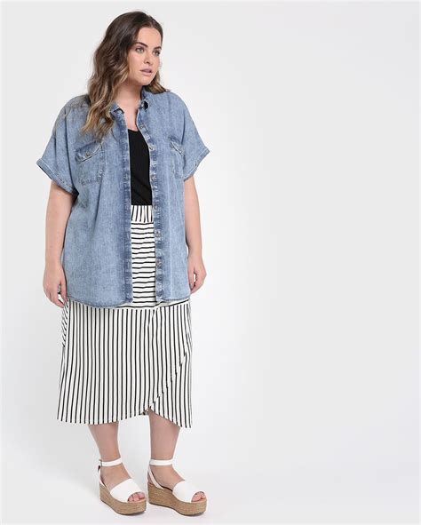 Riachuelo Saia Midi Plus Size Listras