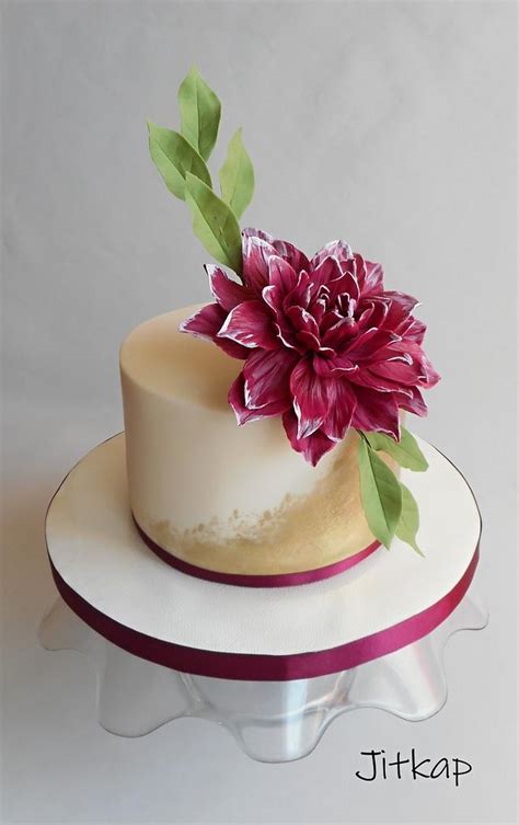 Dahlia flower cake - Decorated Cake by Jitkap - CakesDecor