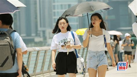 天文台︱天氣炎熱最高氣溫32度 有一兩陣驟雨 星島日報