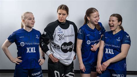 Puola Suomi Alkusarjan Ottelu U19 Naisten Salibandyn MM Kisat