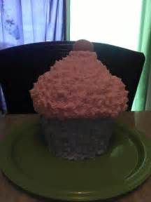 Big Cupcake Bad Picture But It Turned Out Ok Big Cupcake Food