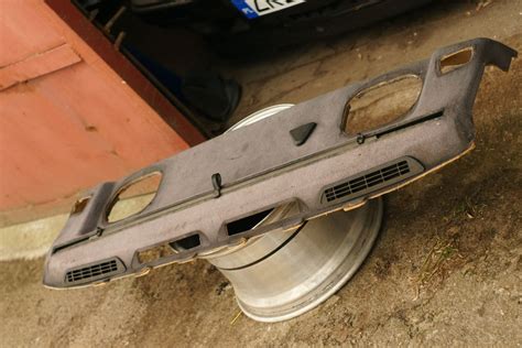 BMW E30 PÓŁKA Z ROLETĄ RARYTAS OTWORY SOUNDSYSTEM 7236739412