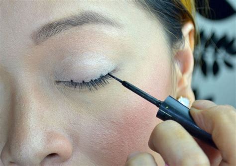 Female Daily Editorial Cara Mudah Memakai Liquid Eyeliner Untuk Pemula