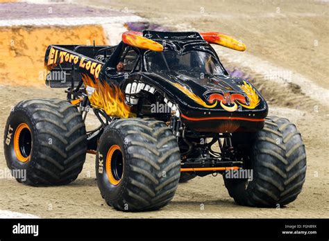 El Toro Loco Hi Res Stock Photography And Images Alamy