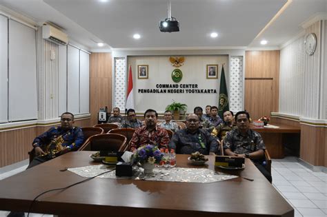 Pengadilan Negeri Yogyakarta Pengadilan Negeri Yogyakarta Mengikuti