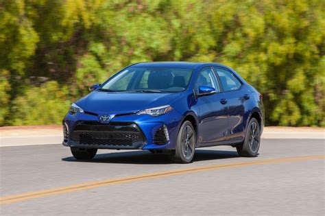 2017 Toyota Corolla Pictures 163 Photos Edmunds