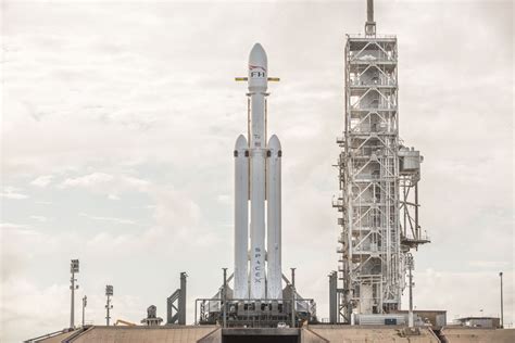 SpaceX shows off stunning pictures of its Falcon Heavy rocket fully ...