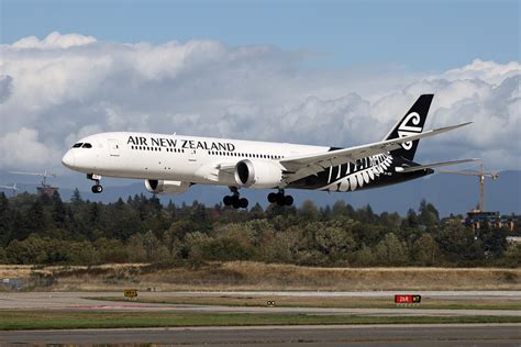 Air New Zealand ZK NZG Arriving 26R YVR Scott McGeachy Flickr