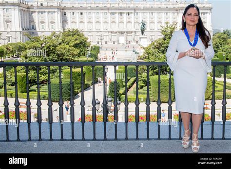 Gloria Estefan En Hi Res Stock Photography And Images Alamy