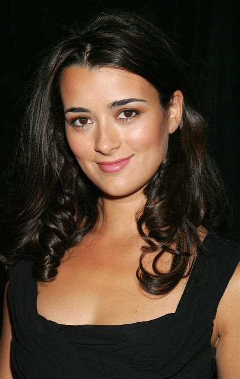 Cote De Pablo High Quality Image Size 1901x3000 Of Cote De Pablo Picture