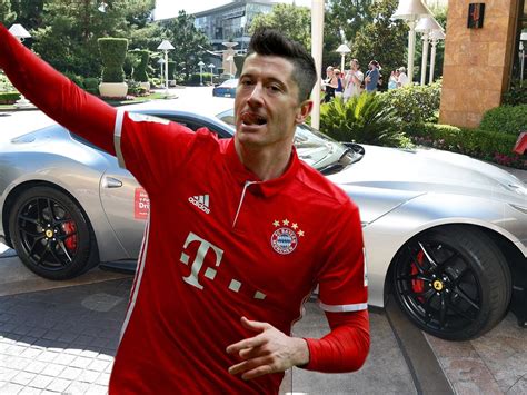 Robert Lewandowski Auto Fussballer Hochzeit Lewandowski Sagt Ja Zu