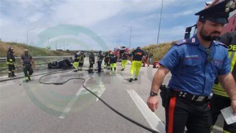 Due Persone Morte Carbonizzate In Un Incidente Sulla Statale