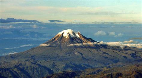 Alerta por posible deslizamiento en el volcán Nevado del Tolima El