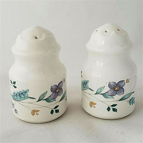 Pfaltzgraff Salt And Pepper Shakers April Pattern Stoneware Ebay