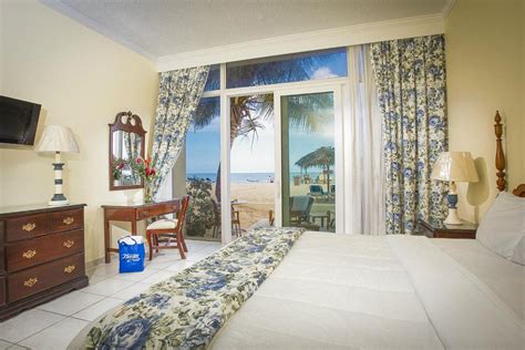 Breezes Resorts And Spas Rooms Pictures And Reviews Tripadvisor