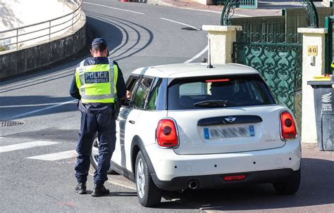 Cannes Pris En Chasse Par Les Forces De L Ordre Un Chauffard Fonce