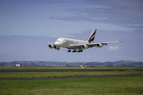 Emirates Operar Ruta Dub I Barcelona Cdmx Aviaci N