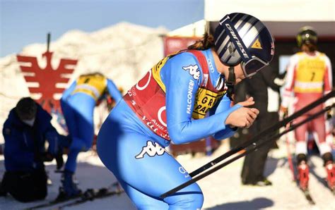 Ski Alpin Coupe Du Monde Val Dis Re Les Descendeuses En Route