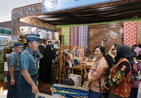 CBS Jalasenastri STTAL Turut Serta Ramaikan Pameran Batik Bordir Dan