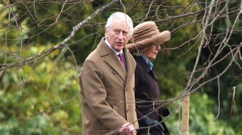 König Charles kehrt nach Sandringham zurück