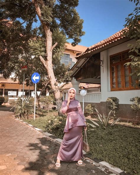 7 Model Kebaya Peplum Hijab Yang Modern Dan Inspiratif Bukareview