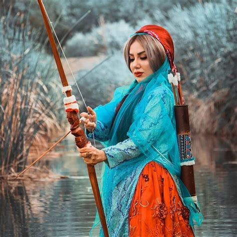 Lor lady | Traditional outfits, Lady, Fashion