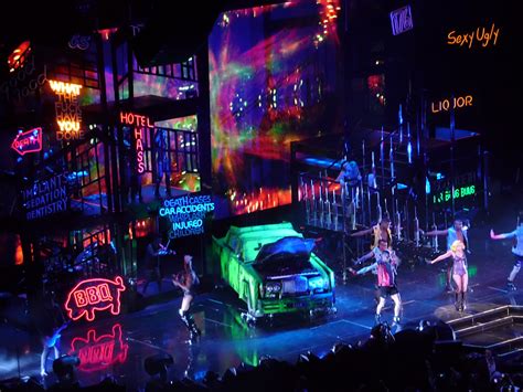 File:The Monster Ball Tour - City Scene.jpg - Wikipedia, the free ...