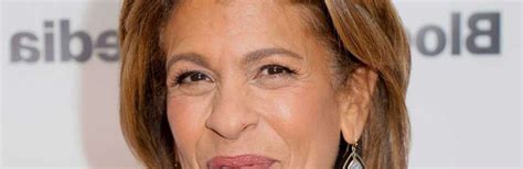 Todays Hoda Kotb Shares Surprising Wardrobe Mishap Fans React Hot