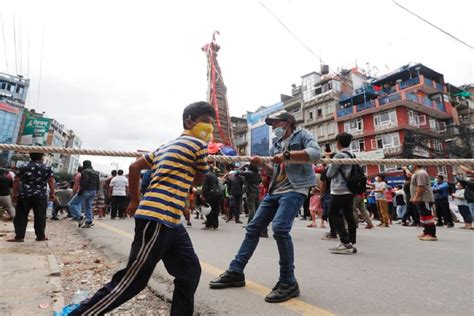 Photos नेपाल में पुलिस और श्रद्धालुओं के बीच जमकर हुआ संघर्ष भड़का