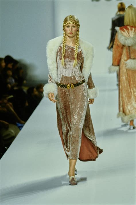 Anna Sui Fall Ready To Wear Fashion Show Vogue Royal Fashion