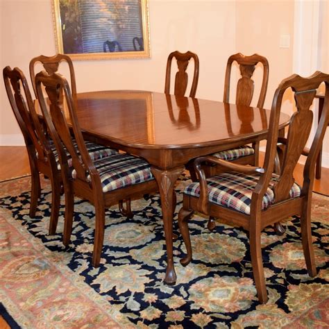 Harden Furniture Co Queen Anne Style Dining Room Table With Six Chairs Ebth