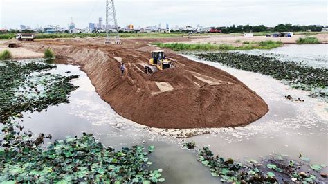 Wonderful Filling Using Sand With Team By Dozer SHANTUI DH17C2 Dump