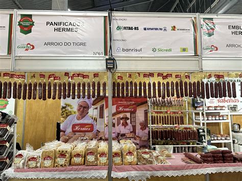 Pavilhão de Agricultura Familiar da Fenadoce enche a feira de tradição