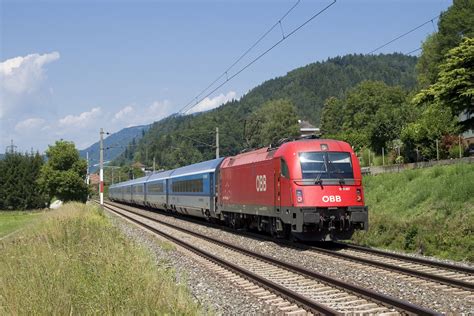 Am 2 August 2017 ist 1216 227 mit dem rj 71 Praha hlavní nádraží