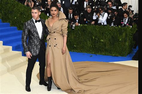 Priyanka Chopra y Nick Jonas una historia de amor ÚNICA Glamour